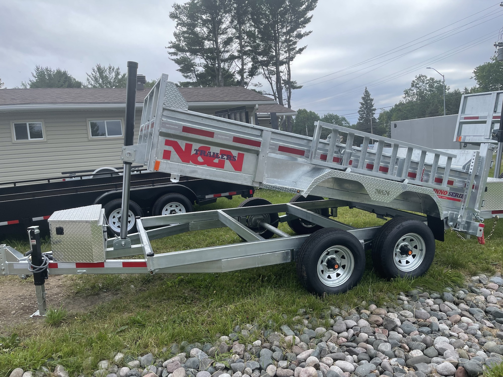 N & N Dump Trailers